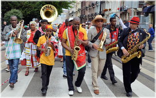 九游社区-比赛开幕式表演融合地方体育特色，比赛开幕式流程方案  第4张